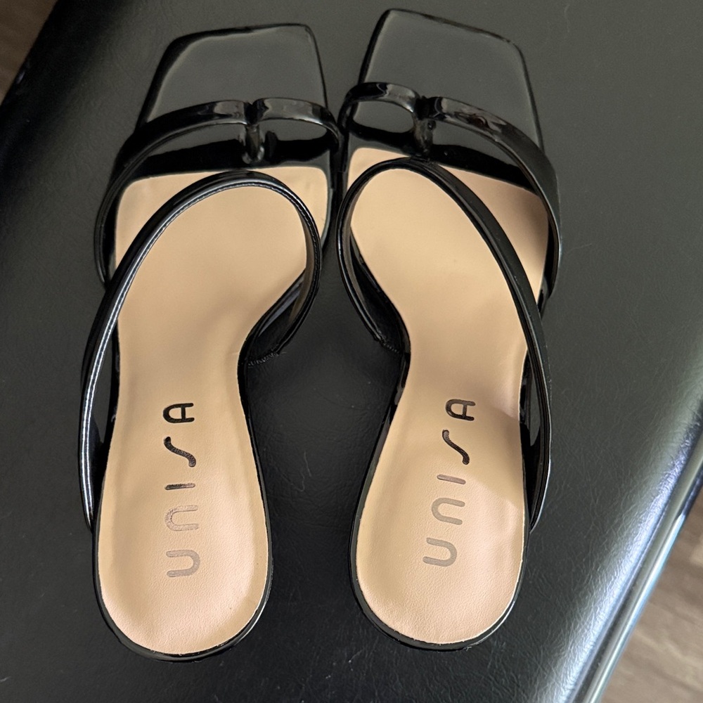 Unisa Black Strappy Sandals